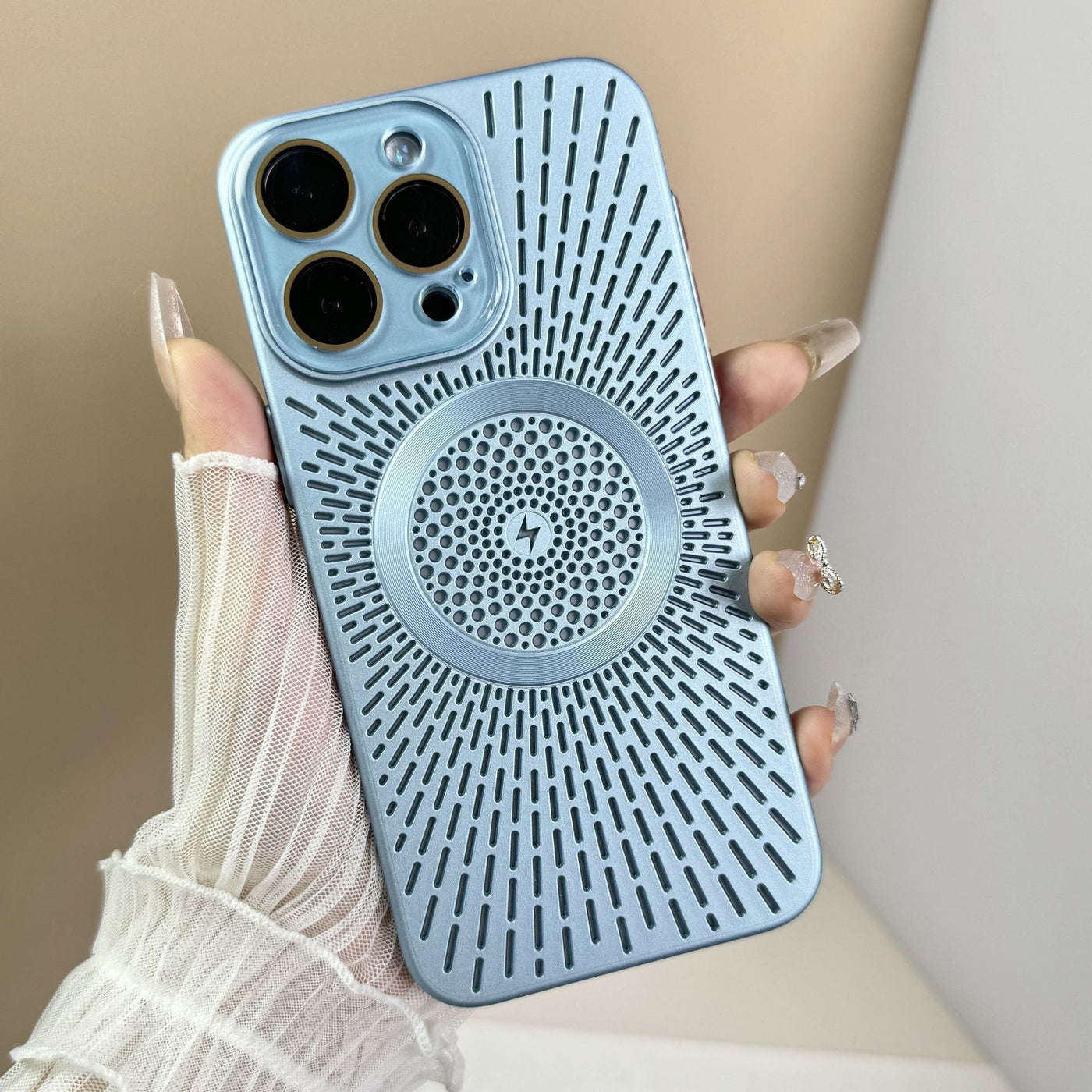 Phone Case Breathable Heat Dissipation Network Shell Magnetic Charging Skin Feeling Protective Cover