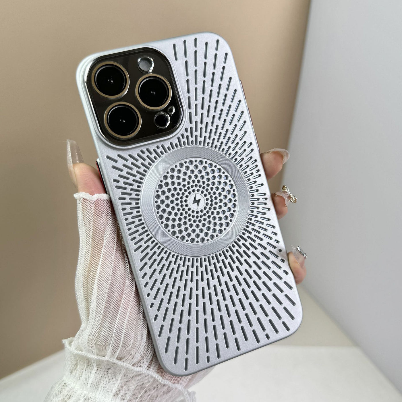 Phone Case Breathable Heat Dissipation Network Shell Magnetic Charging Skin Feeling Protective Cover